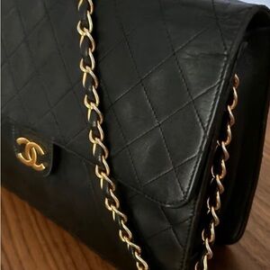CHANEL Matelasse Lambskin Pushlock Chain Shoulder Bag Black